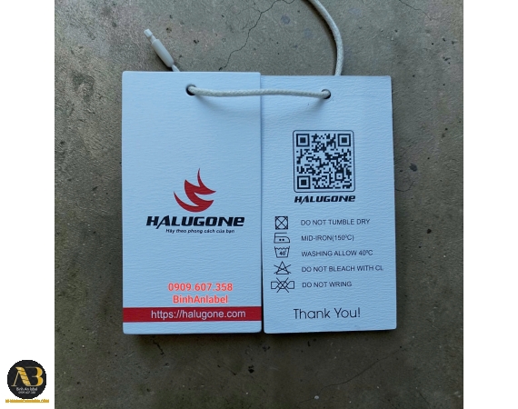 Thẻ Treo Hai Mặt Có QR Code
